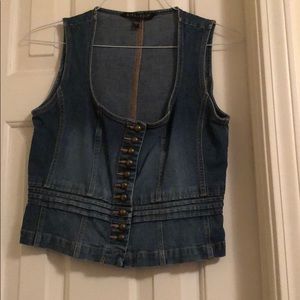 Bernardo denim vest with bronze colored buttons